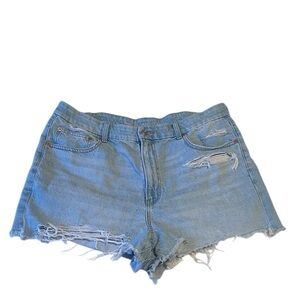 American Eagle Outfitters Strigid Curvy 90s Boyfriend Short Distressed Size 18